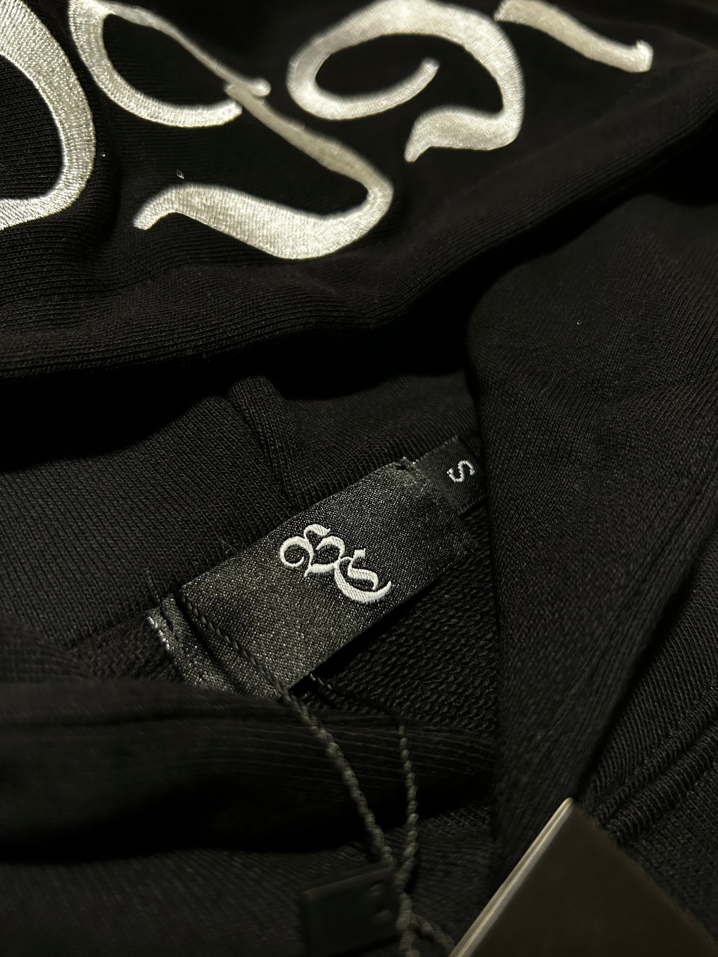 Cropped “NOIR” Hoodies